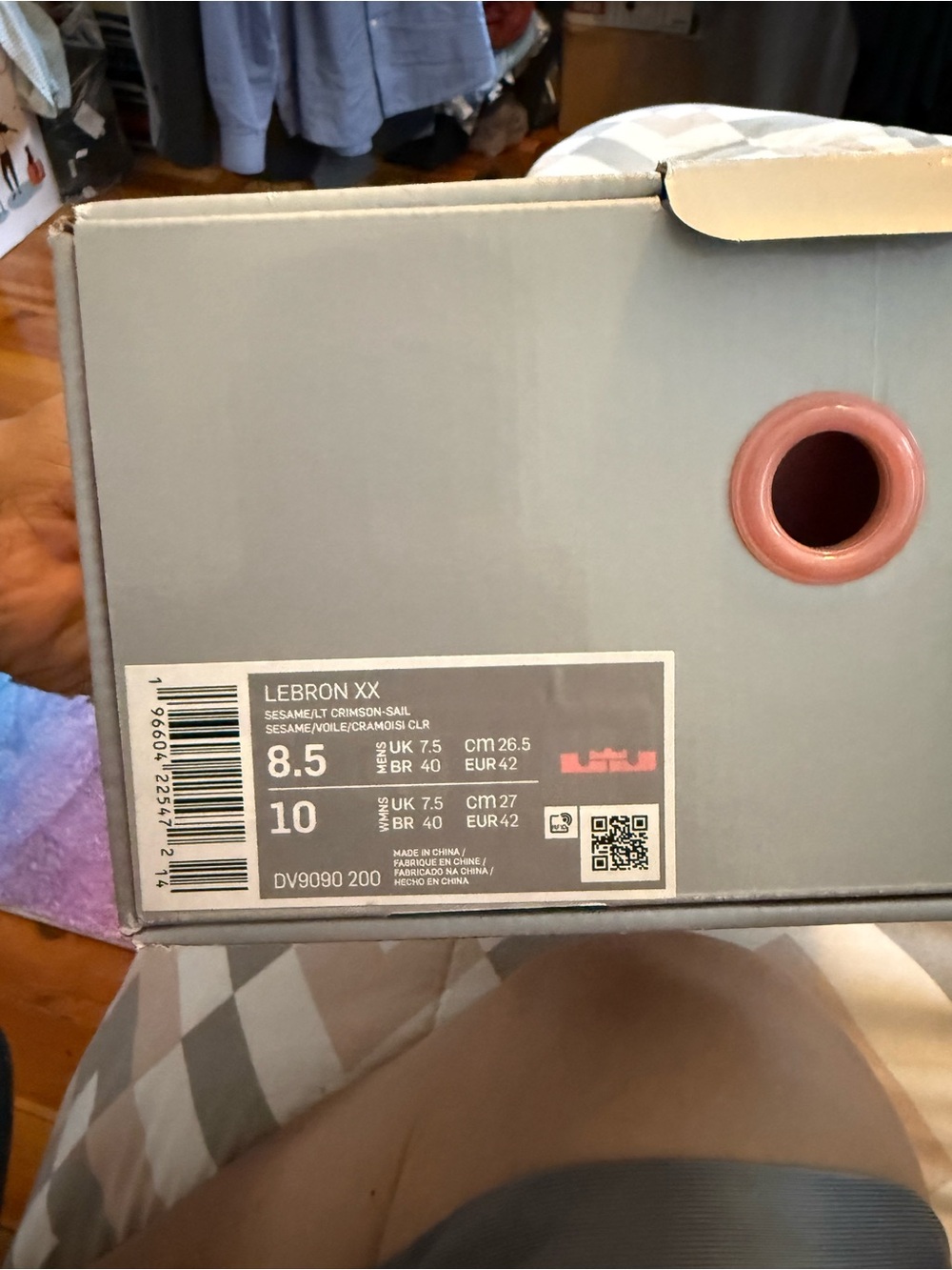 Nike Lebron XX Tan Mens Sneakers with Green Accents - Picture 6 of 6